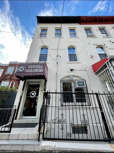 920 E 165th St, Bronx, NY 10459 photo 1