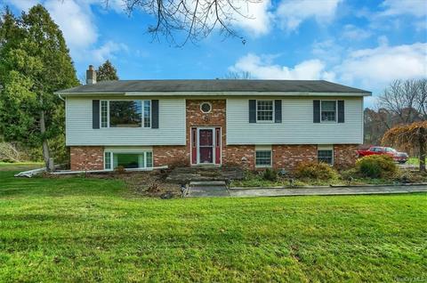 118 Forest Rd, Newburgh, NY 12589 photo 1