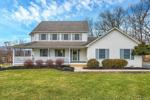 252 Valley View Dr, Shawangunk, NY 12589 photo 1