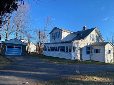 95 Quaker St, Wallkill, NY 12589 photo 1