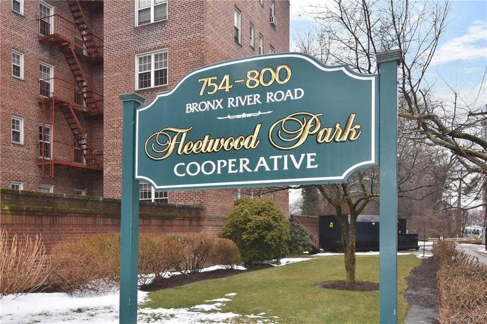 800 Bronx River Rd A21, Yonkers, NY 10708 16 Photos