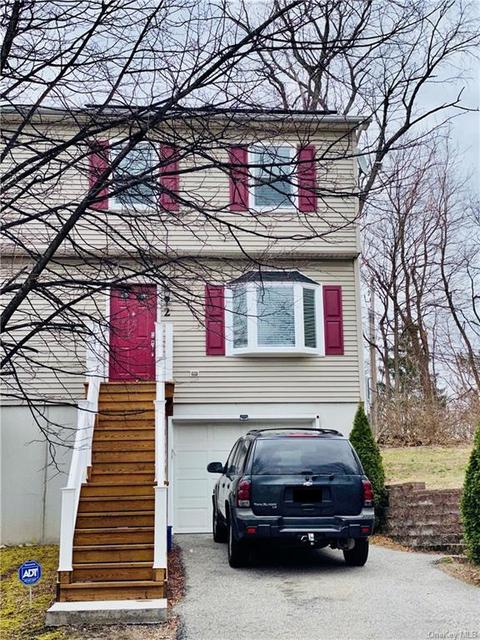 2 Colonial Rd, Peekskill, NY 10566 photo 1
