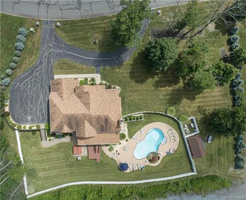 26 Paglia Dr, Wallkill, NY 10940 photo 1