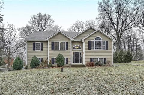 195 Sycamore Dr, New Windsor, NY 12553 photo 1