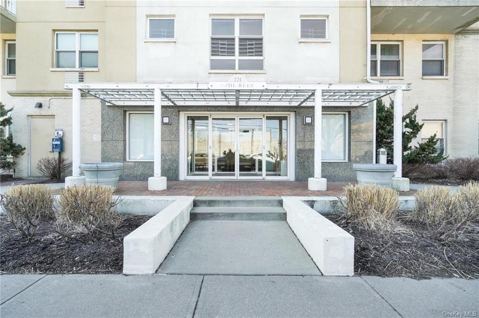 221 Beach 80th St 1B, Rockaway Beach, NY 11693 11 Photos MLS