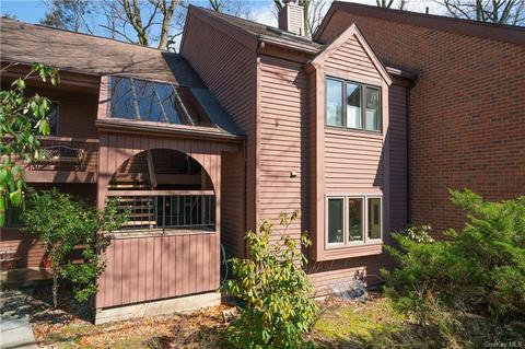204 Eagle Bay Dr, Ossining, NY 10562 photo 1