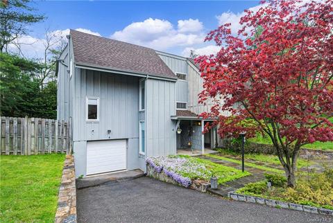 4 Downing Ct, Greenburgh, NY 10533 photo 1