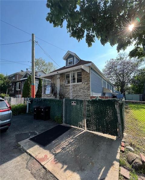 229 Stephens Ave, Bronx, NY 10473 photo 1