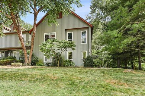 47 Bleakley Dr, Peekskill, NY 10566 photo 1
