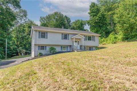 21 Coventry Ln, Newburgh, NY 12589 photo 1