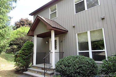 48 Hemlock Cir, Peekskill, NY 10566 photo 1