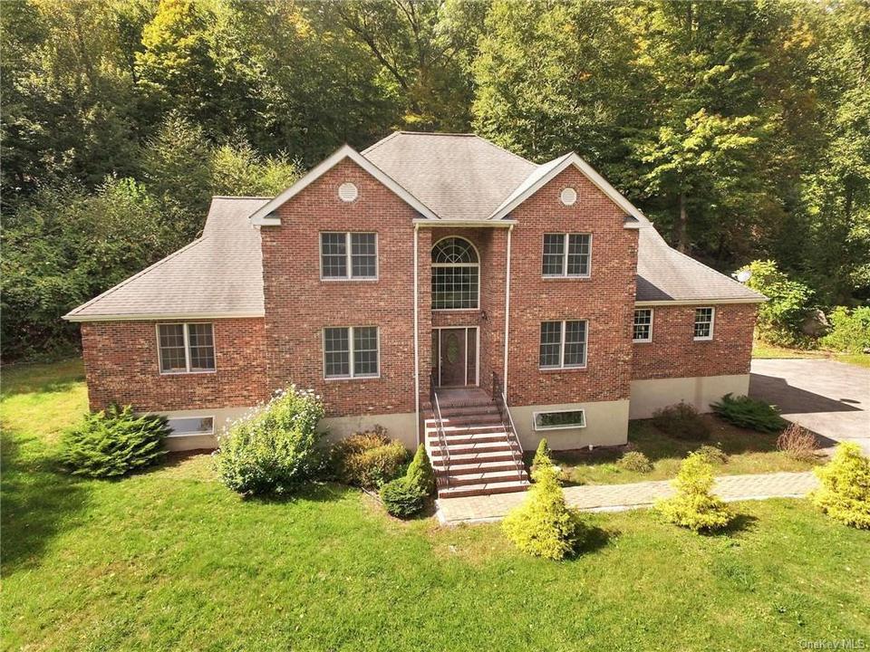 9 Wiccopee Rd, Putnam Valley, NY 10579 1 photo Movoto