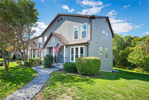 63 Hemlock Cir, Peekskill, NY 10566 photo 1