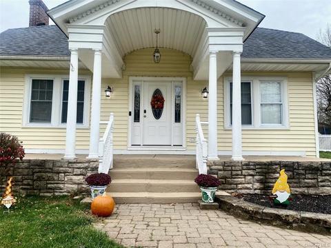 200 Overocker Rd, Poughkeepsie, NY 12603 photo 1