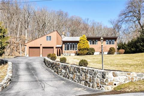 30 Cedar Rd E, Katonah, NY 10536 photo 1