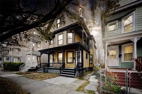 12 Franklin St #12, Poughkeepsie, NY 12601