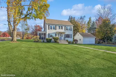 54 Cross St, Beacon, NY 12508
