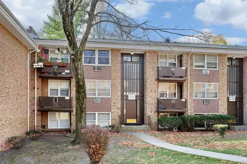 231 Kearsing Pkwy #C, Ramapo, NY 10952