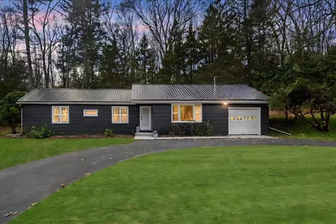43 Airport Rd, Highland, NY 12732