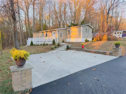 98 Inwood Ave #1, Poughkeepsie, NY 12601