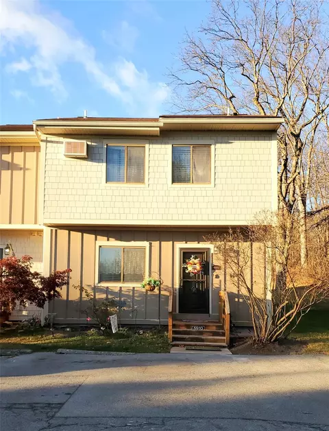 5910 Chelsea Cv N, Beekman, NY 12533