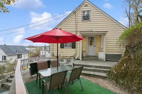 21 Market St, Ossining, NY 10562