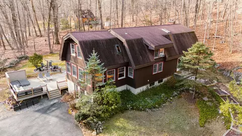 126 Pines Bridge Rd, Katonah, NY 10536