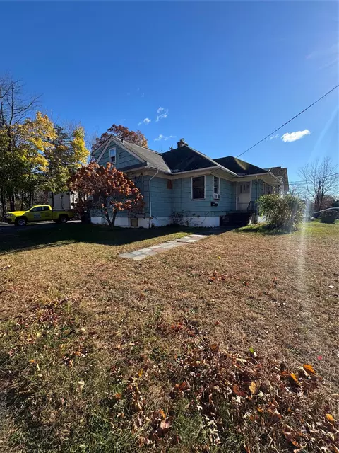 62 Ramapo Ave, Ramapo, NY 10901