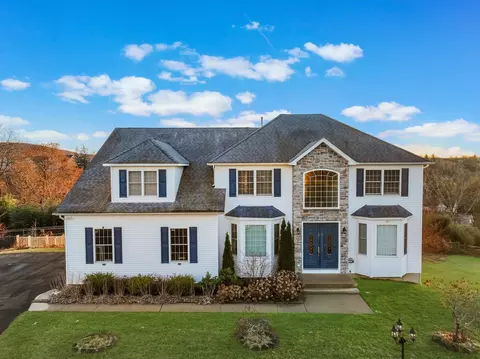 27 Grand View Ter, Chester, NY 10918