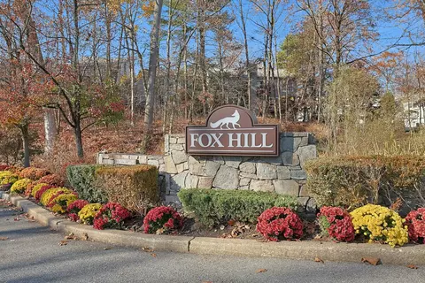 223 Horseshoe Cir, Ossining, NY 10562