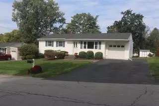 36 Cardinal Dr, Poughkeepsie, NY 12601