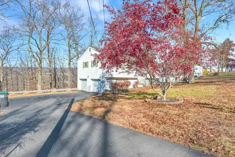 23 Woodland Rd, Woodbury, NY 10930