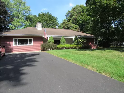 5 White Oak Ter, Hamptonburgh, NY 10916