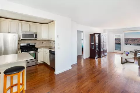 5900 Arlington Ave #18L, New York, NY 10471
