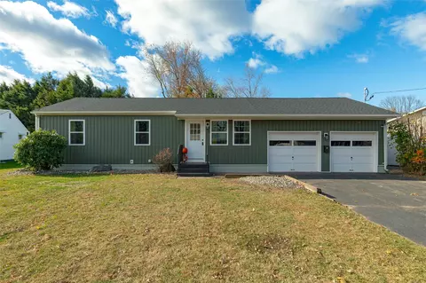 3 Kalina Dr, Saugerties, NY 12477