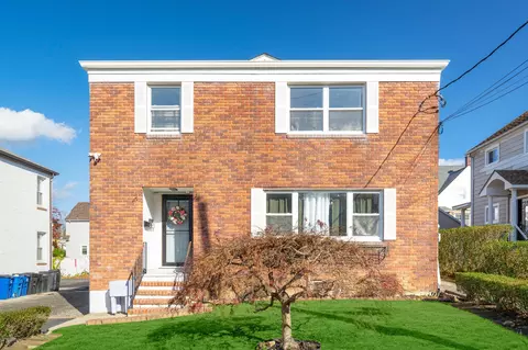 26 Merritt Ave, White Plains, NY 10606