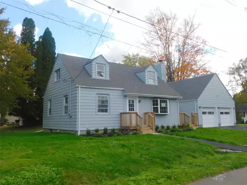 109 3rd St, Shawangunk, NY 12589