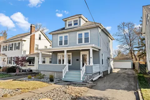 33 Parkwood Blvd, Poughkeepsie, NY 12603