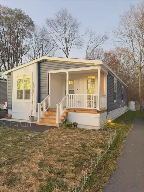 1824 Route 9g #F8, Staatsburg, NY 12580
