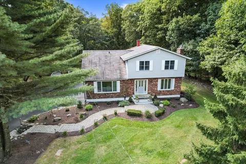 55 Pine Hill Rd, Woodbury, NY 10930