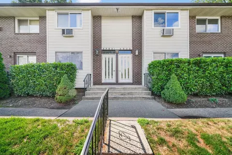 12 Blue Hill Commons Dr #D, Orangetown, NY 10962