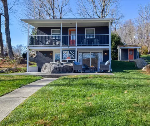 73 Lakeview Dr, Holmes, NY 12531