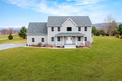 75 Lime Ridge Rd, Beekman, NY 12570