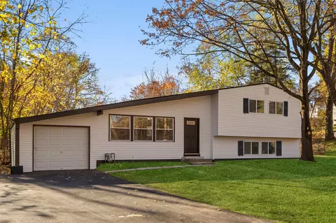17 Stony Run Rd, Newburgh, NY 12550