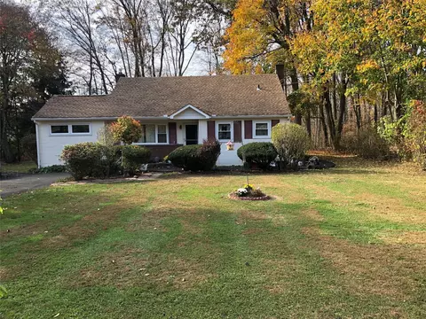 2731 Strang Blvd, Yorktown, NY 10598