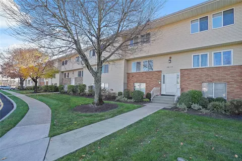25 College Ave #709, Clarkstown, NY 10954