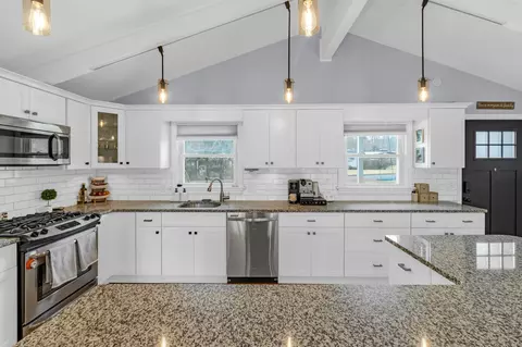 164 Somerston Rd, Yorktown, NY 10598