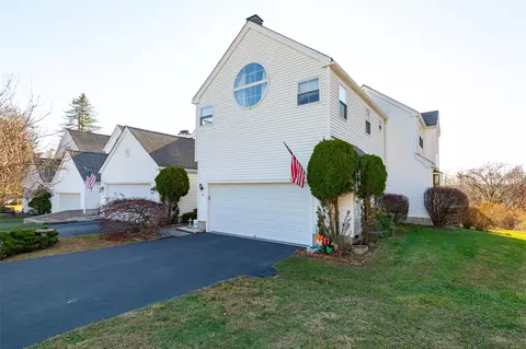 30 Griffen St, Beekman, NY 12570