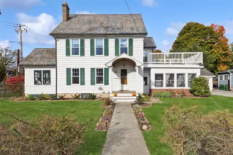 286 Hooker Ave, Poughkeepsie, NY 12603
