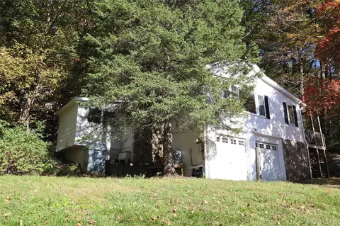 262 N Terry Hill Rd, Kent, NY 10512